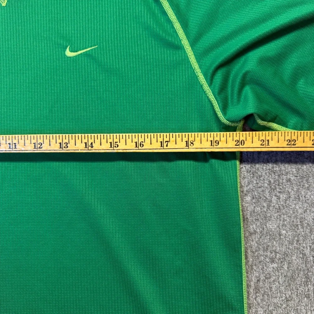 Nike Sphere Dry Mens Green Short Sleeve Training Shirt 128109 Size Medium